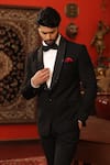 Shop_DESIGN O STITCH_Black Suiting Placement Embellished Nalki Snake Way Tuxedo With Pant 