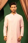 Buy_DESIGN O STITCH_Pink Silk Embroidered Thread Kurta With Pant _Online_at_Aza_Fashions