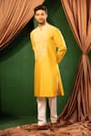 Buy_DESIGN O STITCH_Yellow Silk Embroidered Thread Kurta And Pant Set _Online_at_Aza_Fashions