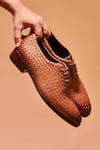 Dmodot_Brown Alto Tesso Weave Pattern Oxfords _at_Aza_Fashions