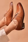 Shop_Dmodot_Brown Alto Tesso Weave Pattern Oxfords 