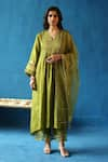 Buy_Begum_Green Kurta And Pant Habutai Silk Woven Zari V Neck Jamun Stripe Set _at_Aza_Fashions