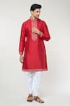 Buy_RNG Safawala_Red Cotton Silk Embroidery Thread Floral Kurta Set _Online_at_Aza_Fashions