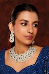 Buy_Zevar by Geeta_Green Diamond Geometric Motif Carved Necklace Set _at_Aza_Fashions