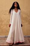 Buy_Kharakapas_Off White Cotton Mulmul Embroidery Gota V-neck Gehna Lace Anarkali _at_Aza_Fashions