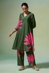 Buy_Dressfolk_Green Chanderi Embroidery V-neck Floral Print Kurta Set 