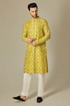 Buy_Chatenya Mittal_Yellow Silk Blend Embroidery Mirror Padma Kurta _at_Aza_Fashions