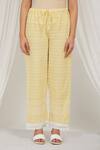 Label Muslin_Yellow Cotton Lace, Embroidery V-neck Scalloped Kurta With Pant _Online_at_Aza_Fashions
