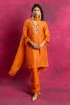 Buy_Neitri_Orange Raw Muga Silk Embroidered Leaf Vine V Neck Kurta And Pant Set _at_Aza_Fashions