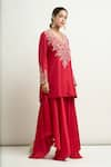 Mrunalini Rao_Red Embroidered Floral Scalloped V Kurta Palazzo Set _Online_at_Aza_Fashions