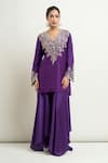 Mrunalini Rao_Purple Embroidered Paisley Scalloped V Beej Kurta Palazzo Set _Online_at_Aza_Fashions