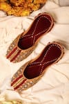 Buy_5Elements_Maroon Sequin Nityanta Ghungroo Embellished Juttis _at_Aza_Fashions