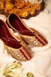 Shop_5Elements_Maroon Sequin Nityanta Ghungroo Embellished Juttis _Online