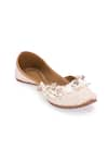 Buy_5Elements_Off White Sea Shell Sreeja Embellished Juttis _Online_at_Aza_Fashions