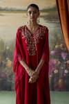 Shikha Mehta_Red Kaftan Silk Chanderi Embroidered Thread V-neck Hiya Paisley _Online_at_Aza_Fashions