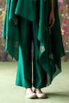 Shikha Mehta_Green Silk Chanderi Embroidered Thread Kaftan One Kaeh Asymmetric With Pant _at_Aza_Fashions