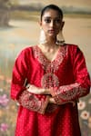 Shikha Mehta_Red Kurta And Pant Silk Chanderi Embroidered Thread V-neck Miraya Floral Set _at_Aza_Fashions