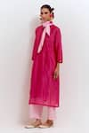 Buy_SHIKHA MALIK_Pink Silk Chanderi Pintucks Mandarin Collar Plain Kurta _at_Aza_Fashions