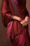 Dressfolk_Maroon Tissue Plain Handloom Saree With Unstitched Blouse Piece _at_Aza_Fashions