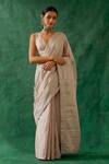 Buy_Vinusto_Pink Handwoven Zari Silk V Neck Saree With Blouse _at_Aza_Fashions