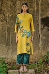 Shop_AAMRA BY LAVANYA_Yellow Linen Silk Hand Painted Floral Keyhole Kalamkari Parrot Kurta With Pant _Online_at_Aza_Fashions