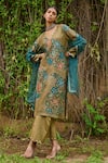 Buy_AAMRA BY LAVANYA_Green Linen Silk Hand Painted Floral V-neck Kalamkari Kurta With Pant _at_Aza_Fashions