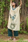 AAMRA BY LAVANYA_Ivory Linen Silk Hand Painted Parrot V-neck Kalamkari Kurta And Pant Set _at_Aza_Fashions