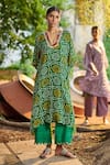 Buy_AAMRA BY LAVANYA_Green Georgette Printed Bandhani Blunt V Kaftan With Pant _Online_at_Aza_Fashions