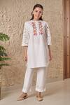 Buy_Samatvam by Anjali Bhaskar_Ivory Cotton Poplin Embroidery Floral Round Navya Thread Kurta With Pant _at_Aza_Fashions