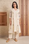 Buy_Samatvam by Anjali Bhaskar_Ivory Embroidery Patola Kurta V-neck Nazam Patterned Jacket And Pant Set _at_Aza_Fashions