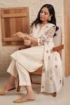 Samatvam by Anjali Bhaskar_Ivory Embroidery Patola Kurta V-neck Nazam Patterned Jacket And Pant Set _Online_at_Aza_Fashions