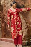 AAMRA BY LAVANYA_Maroon Linen Silk Hand Painted Floral Blunt V Kalamkari Kurta Pant Set _at_Aza_Fashions