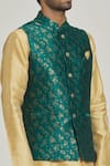 Samyukta Singhania_Green Jacquard Banarasi Silk Bloom Pattern Bundi And Full Sleeve Kurta Set _at_Aza_Fashions