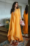 Buy_Aaryaa By Kashveen Kohli_Yellow Kurta And Cape Silk Mul & Embellishment Bandhani Round With _Online_at_Aza_Fashions