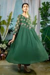 Buy_Baise Gaba_Green Georgette Print Glory Bloom V Neck Revathi Gathered Kurta Set 