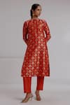 Buy_Taisha_Red Pure Katan Silk Hand Weave Floral Parijat Woven Straight Kurta With Pant _at_Aza_Fashions