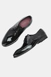 Buy_Lafattio_Black Barca Weave Textured Lace Up Shoes _at_Aza_Fashions