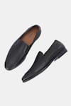 Shop_Lafattio_Black Pashmina Leather Grain Textured Loafers _Online