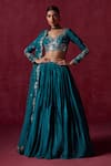 Buy_LASHKARAA_Green Crepe Silk Embroidered Zari Leaf Botanical Blouse Lehenga Set _at_Aza_Fashions