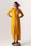 Buy_Naina Jain_Yellow Silk V Neck Abstract Bandhani Pattern Kurta Pant Set _at_Aza_Fashions