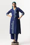 Buy_Naina Jain_Blue Silk V Neck Abstract Bandhani Pattern Kurta Pant Set _at_Aza_Fashions