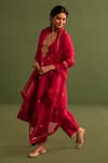 Kameez_Pink Upara Silk Embroidery Marodi Split V Neck Paisley Bloom Kurta Pant Set _Online_at_Aza_Fashions