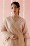 Nero India_Pink Chanderi Embroidered Dori V-neck Kurta With Pant _at_Aza_Fashions