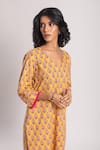 Buy_Avaha_Yellow Cotton Print Floral V Neck Vayuna Kurta With Pant _Online_at_Aza_Fashions