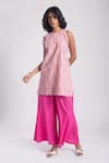 Buy_Avaha_Pink Cotton Print Floral Round Neck Asani Kurta With Palazzo _at_Aza_Fashions