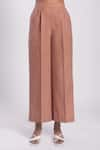 Buy_Avaha_Brown Cambric Poplin Plain Lapel Collar Sakuta Cropped Top With Pant 