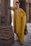 Kritika Dawar_Yellow Banarasi Chanderi Embroidery Phoolista Aarna Dabka Woven Kurta Set _Online_at_Aza_Fashions