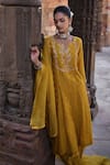 Kritika Dawar_Yellow Banarasi Chanderi Embroidery Phoolista Aarna Dabka Woven Kurta Set _at_Aza_Fashions