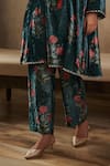 Buy_Rainas_Blue Velvet Printed Blossom Band Collar Kurta Pant Set 