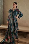 Rainas_Blue Velvet Printed Blossom Band Collar Kurta Pant Set _Online_at_Aza_Fashions